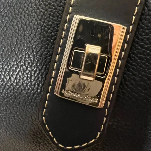 Michael Kors Navy Blue Tote Bag - Picture 3 of 16